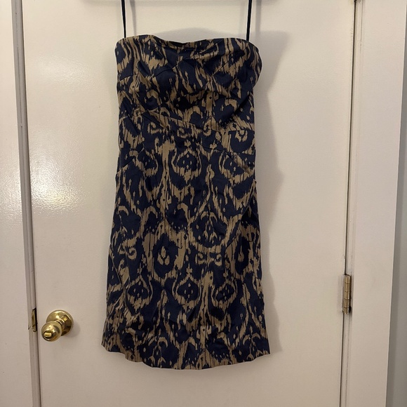 Never Worn Strapless Michael Kors - IT HAS POCKETS! - Picture 1 of 2